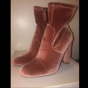 Steve Madden • Edit Boot